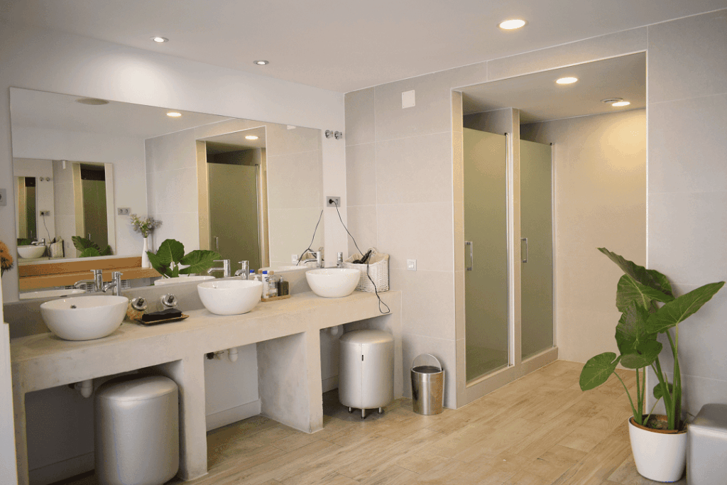 HOME WELLNESS MADRID VESTUARIO